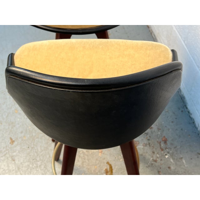 Black Set of Four Mid 20th Century Mid-Century Modern Barstools by IV Chair Corp. For Sale - Image 8 of 12