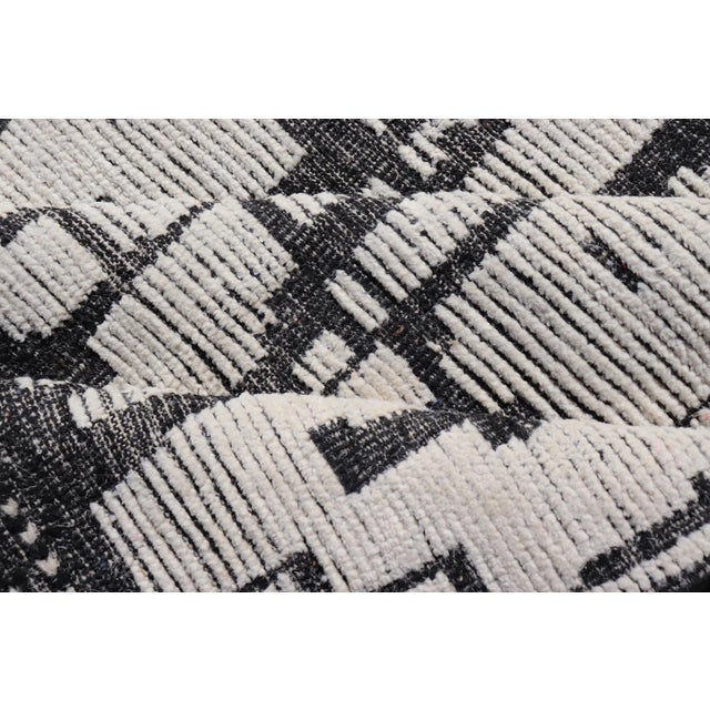 Keivan Woven Arts Large Moroccan Contemporary Rug in White and Black 9'10 X 15'2 For Sale - Image 10 of 11