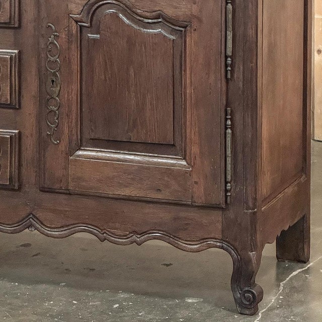 18th Century Country French Buffet ~ Credenza For Sale - Image 9 of 18