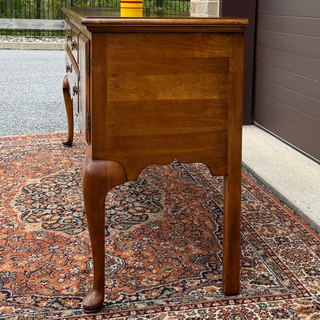 Late 20th Century Vintage Statton Queen Anne Solid Cherry 3 Drawer Locking Sideboard or Buffet For Sale - Image 5 of 17