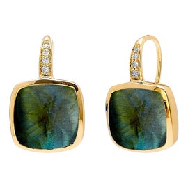 Example of Dark Green Earrings
