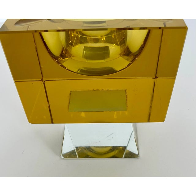 1960s Vintage Mid-Century Modern Citron Crystal Cube Pedestal Ashtray For Sale - Image 5 of 6