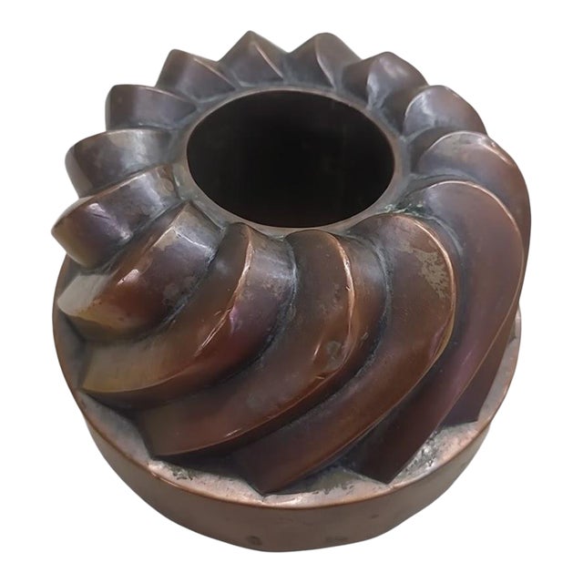 Antique 19thC Copper Turk’s Head Mold – Dovetail Seam, Swirled Bundt For Sale