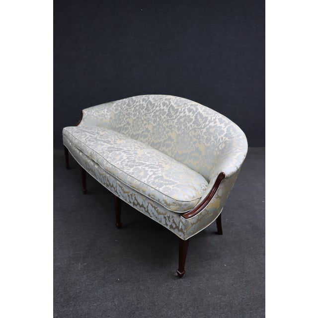 Kindel Hepplewhite Style Mahogany Upholstered Camelback Sofa For Sale - Image 16 of 17