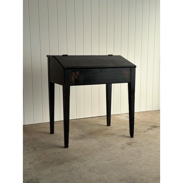 American Early American Painted Slant-Front Desk With Stenciled Decoration, C. 1800 For Sale - Image 3 of 16