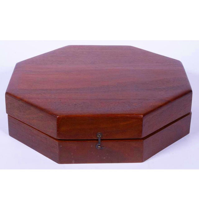 Nautical Sailor's Seashell Valentine of Large Size With Motto "A Gift of Love" For Sale - Image 3 of 5