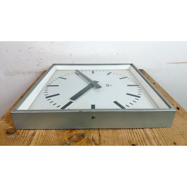 Large Grey Square Wall Clock from Pragotron, 1970s For Sale - Image 11 of 18
