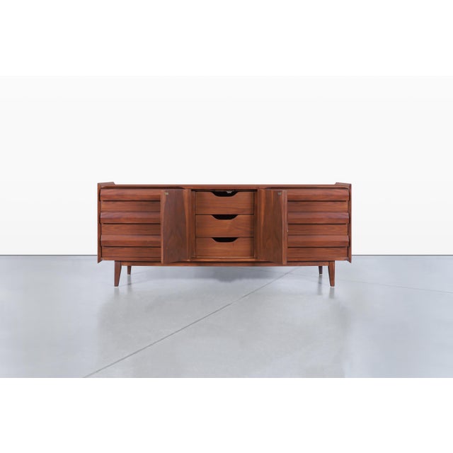 Mid-Century Modern Vintage “1st Edition” Walnut Dresser by Lane For Sale - Image 3 of 14