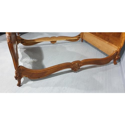 French Walnut and Parcel Gilt Bed For Sale - Image 12 of 16