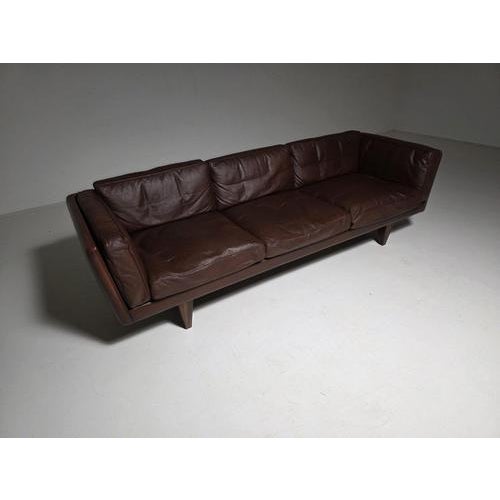 V11 Sofa in Brown Leather by Illum Wikkelsø, Denmark, 1960s For Sale - Image 3 of 10