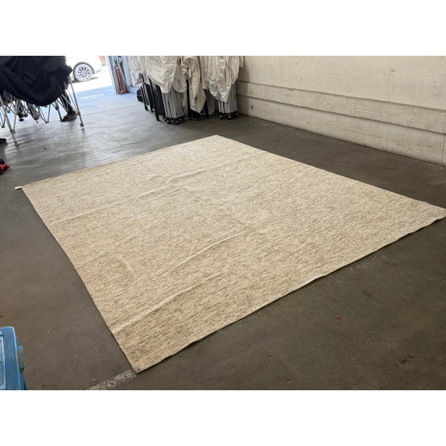 Modern 10ft × 13ft Modern Flatweave Area Rug For Sale - Image 3 of 12