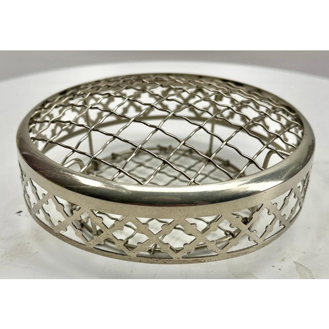 Large Pique Fleurs Vase in Cut-to-Clear Crystal with Grille from Val Saint Lambert, 1935 For Sale - Image 9 of 11