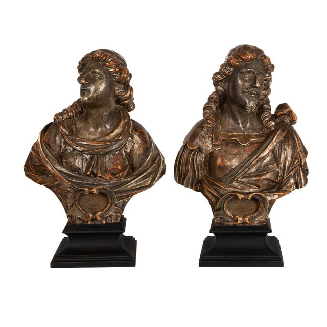 Pair of Carved Polychromed Wood Reliquary Busts of Saints, 17th/18th Century For Sale