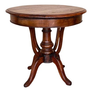 Finely Carved British Colonial 19th Century Round Coffee Table For Sale