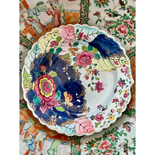 Pair of 18th Century Chinese Export Tobacco Leaf Porcelain Soup Plates For Sale - Image 9 of 11