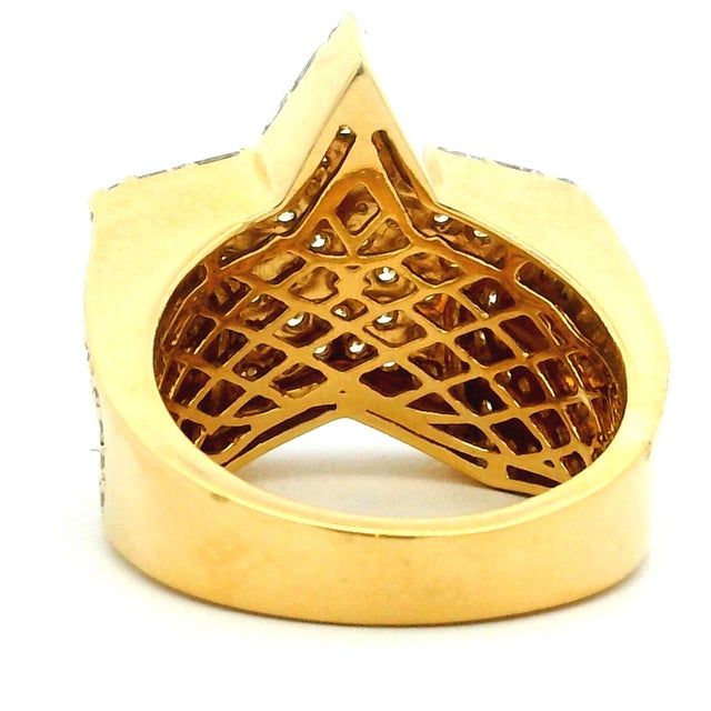 Antique White 1990s Italian Diamond Star Cocktail Ring in 18k Yellow Gold, Size 7 For Sale - Image 8 of 17