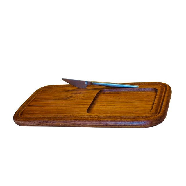 Mid 20th Century Vintage Mid-Century Modern Kalmar Designs Teak Cheese Board & Serving Tray With Original Stainless Knife For Sale - Image 5 of 9