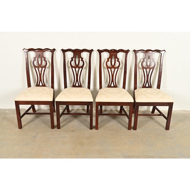 English Thomasville Georgian Carved Mahogany Dining Chairs, Set of Four For Sale - Image 3 of 13