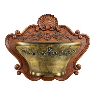 Vintage 1965 Syroco #5141 & #5142 Gold Wall Pocket/Planter Set For Sale