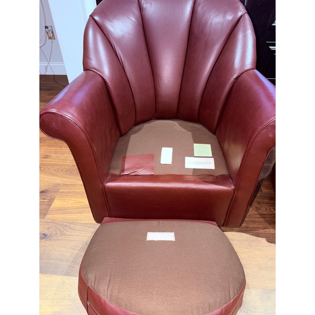 Pair of Vintage Hancock & Moore Burgundy Leather Swivel Lounge Chairs With Matching Ottomans, 1988 For Sale - Image 10 of 18