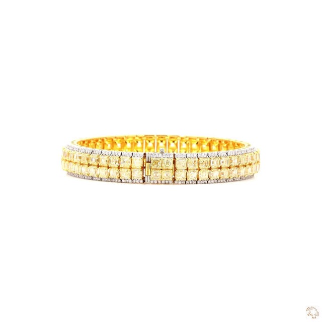 Metal 1.32 Carat Round Brilliant Cut White Diamond Yellow Diamond Gold Bracelet For Sale - Image 7 of 9
