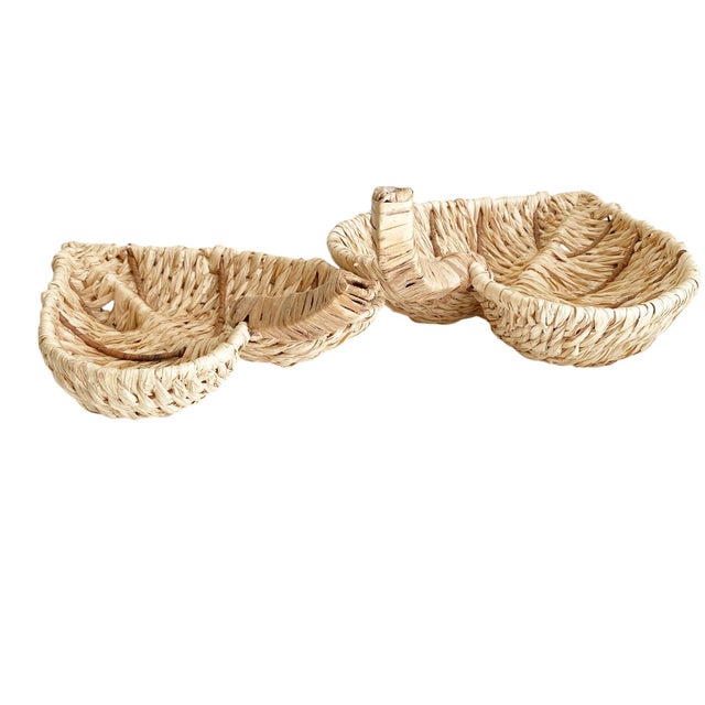 1980s 2 Woven Leaf Baskets - Rustic Bohemian Wall Decor or Tabletop Catch All For Sale - Image 5 of 7