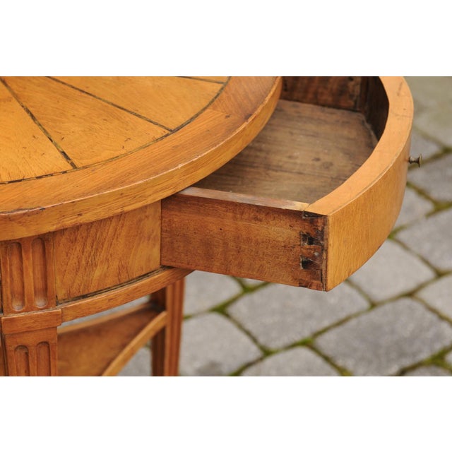 French Napoleon III 1860s Walnut Guéridon Side Table with Radiating Veneer For Sale - Image 12 of 12