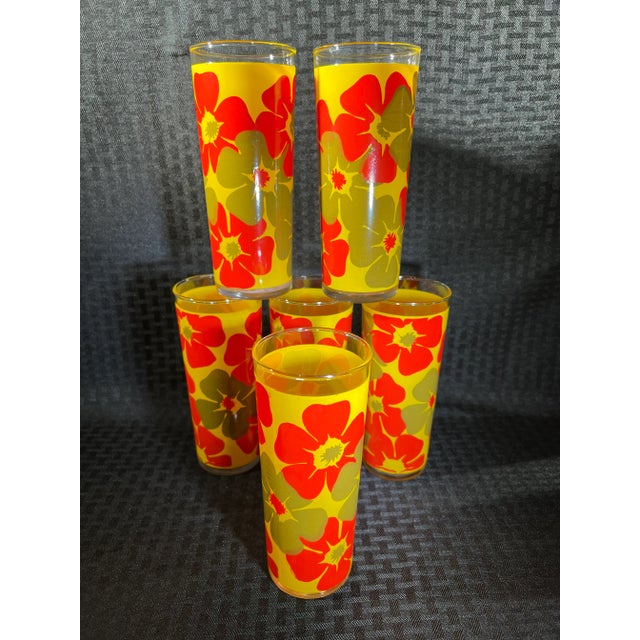 1960's Bright and Colorful Hibiscus Flowers Glassware Set- 6 Pieces For Sale - Image 11 of 11