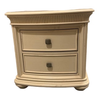 Set of 2- Stanley Furniture French Provincial Bedroom Nightstands For Sale