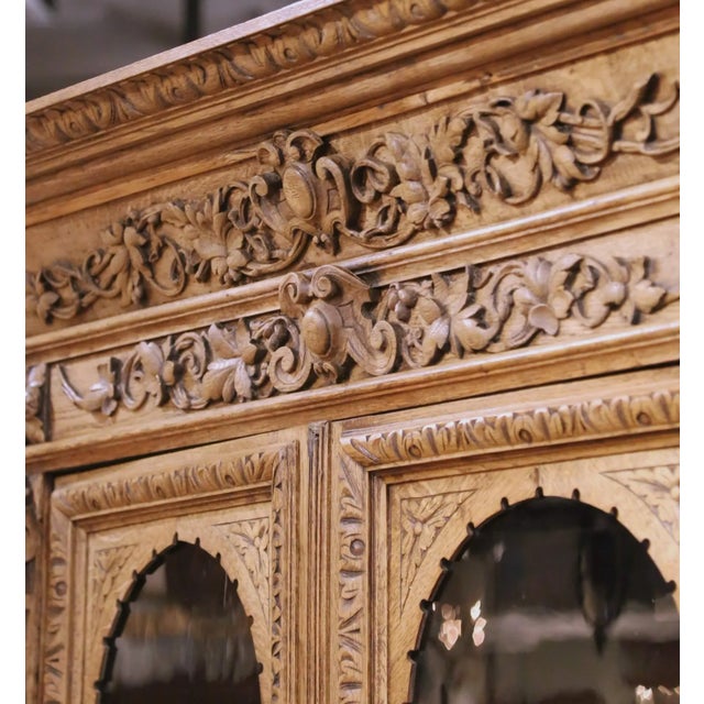 Wood 19th Century French Bleached Oak Nine-Gun Cabinet With Hunt Carvings For Sale - Image 7 of 12
