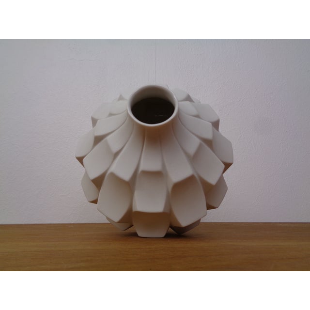 Ceramic Mid-Century Artichoke Op Art Vase from Hutschenreuther, Germany, 1960s For Sale - Image 7 of 12