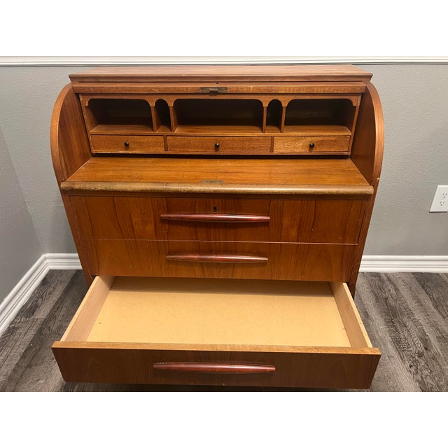 Mid-Century Modern Vintage Mid-Century Swedish Teak Roll-Top Desk by Bröderna Gustafssons (1960s). Classic Scandinavian Design With Beautiful Book-Matched Veneer. For Sale - Image 3 of 7