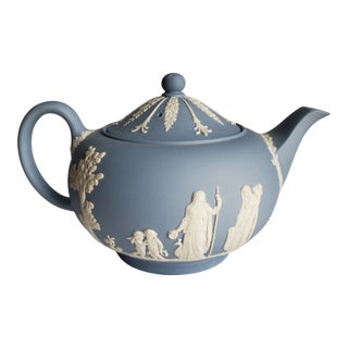Vintage 1977 Wedgwood Blue Jasperware Large Teapot - "Sacrifice to Peace" Neoclassical Service For Sale