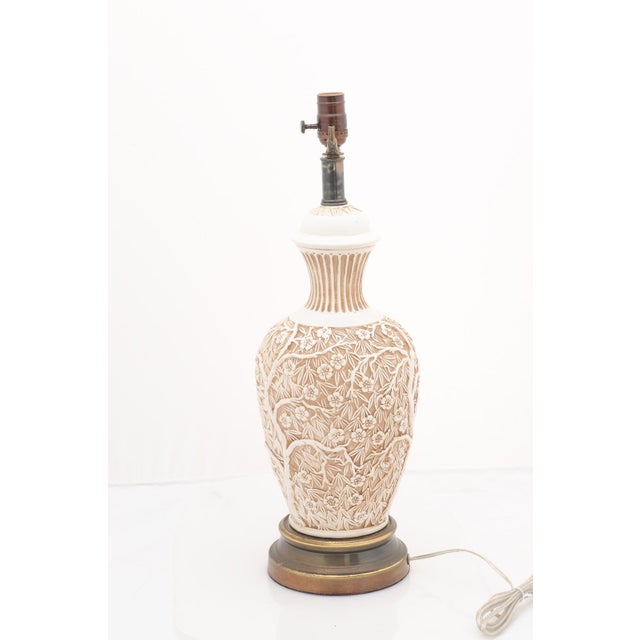 Pair of 1960s Italian Cream Bristolia Ceramic Relief Table Lamps For Sale - Image 9 of 11