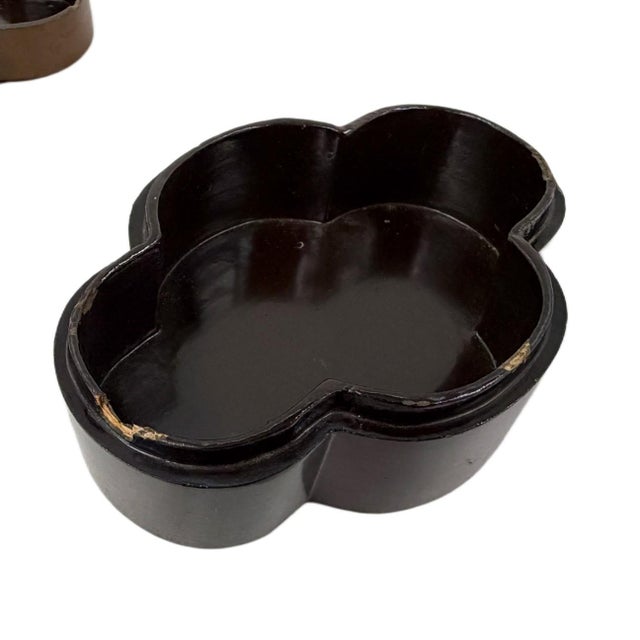 Antique Chinese Begonia-Shaped Black Lacquer Trinket Box With Hardstone Inlay, Circa 1920s For Sale - Image 4 of 6