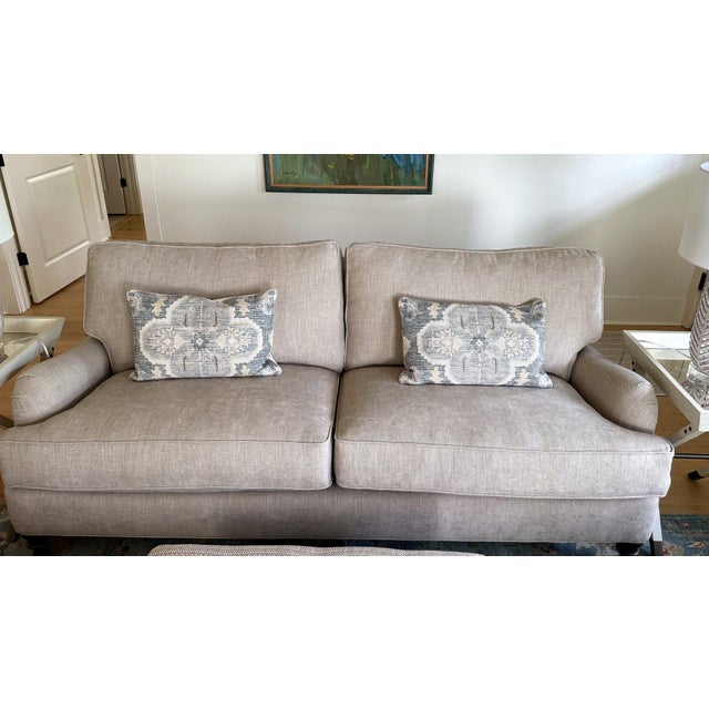 Brand-new Lee Industries 2452 sofa, delivered less than a month ago and offered only because it didn't suit the home's...