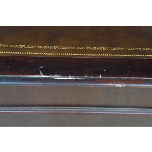 Vintage Hekman Mahogany Tooled Leather Top Executive Kneehole Office Desk 60" For Sale - Image 16 of 18