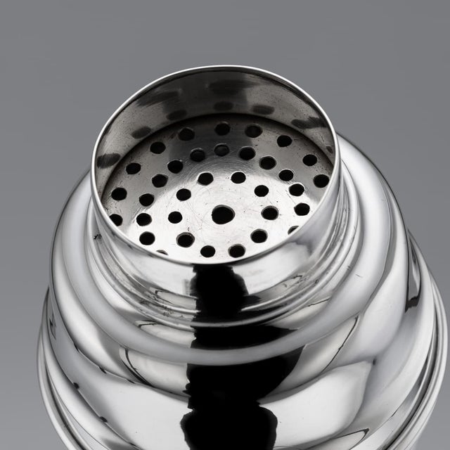 English Art Deco Silver Cocktail Shaker from Sheffield, 1936 For Sale - Image 10 of 15
