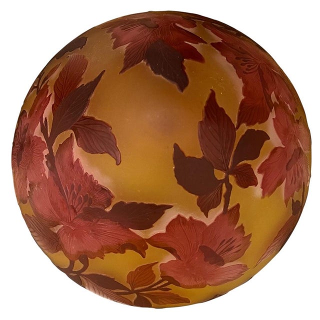 Beige Art Nouveau Crystal Lamps by Emile Gallé, Set of 2 For Sale - Image 8 of 11