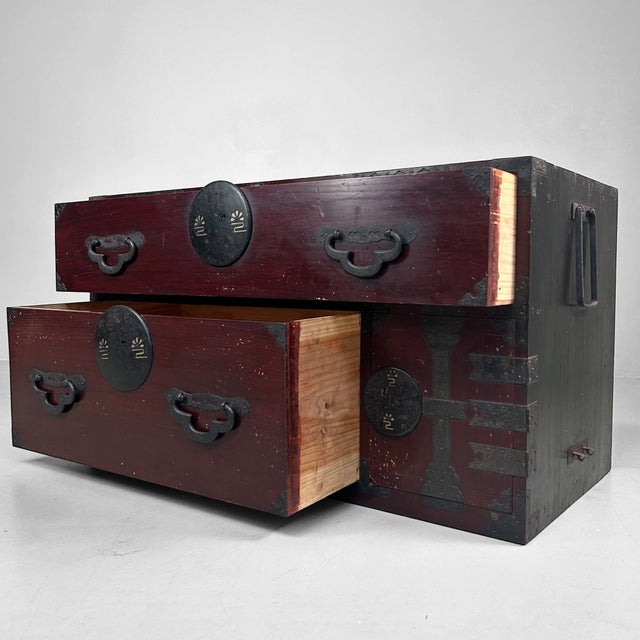 Contemporary Antique Japanese Tansu Chest of Drawers, 1900s For Sale - Image 3 of 18