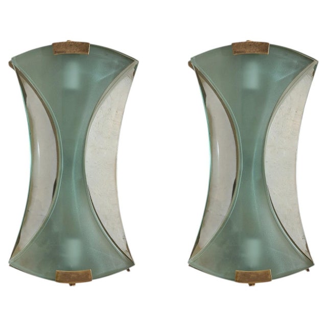Pair of Italian ‘Model 2225’ Sconces by Max Ingrand for Fontana Arte, 1960s For Sale