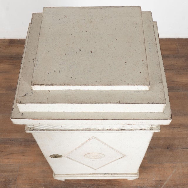 19th Century Swedish White Gustavian Narrow Cabinet For Sale - Image 4 of 12