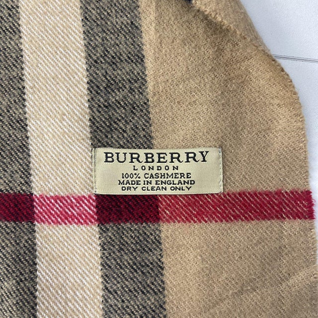 Textile Burberry Beige Plaid 100% Cashmere Scarf For Sale - Image 7 of 9
