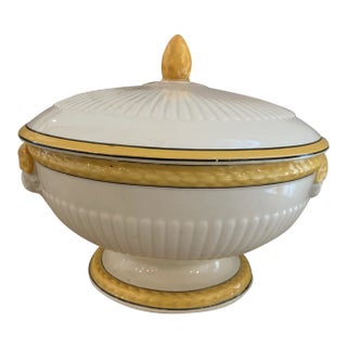 Antique Wedgwood Yellow and Creamware Lidded Vessel For Sale