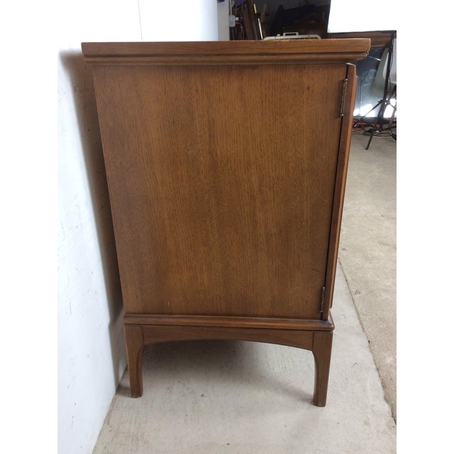 Mid Century Modern Lowboy Dresser With Brass Hardware by United Furniture For Sale In Philadelphia - Image 6 of 10