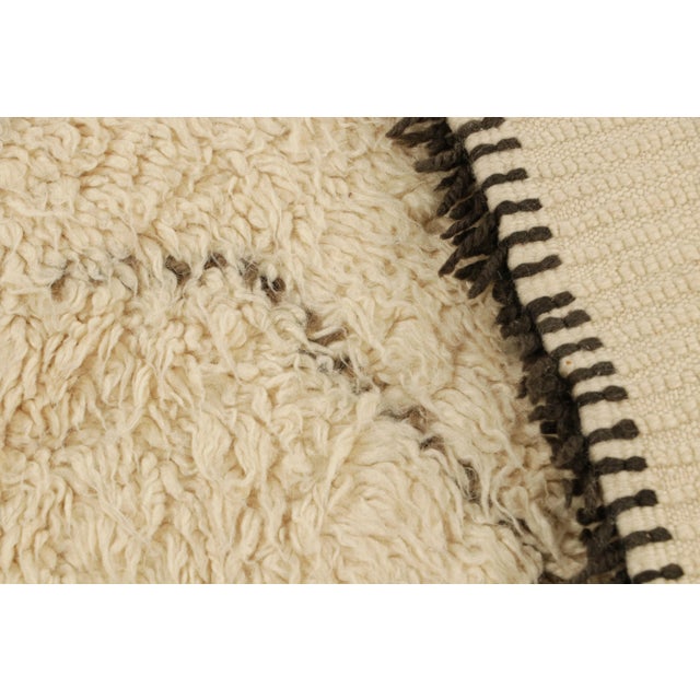 Textile Vintage Moroccan Style Rug in White With Brown Geometric Patterns, From Rug & Kilim For Sale - Image 7 of 7