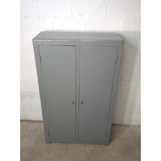 Curved Workshop Locker in Wood, 1950s For Sale - Image 4 of 18