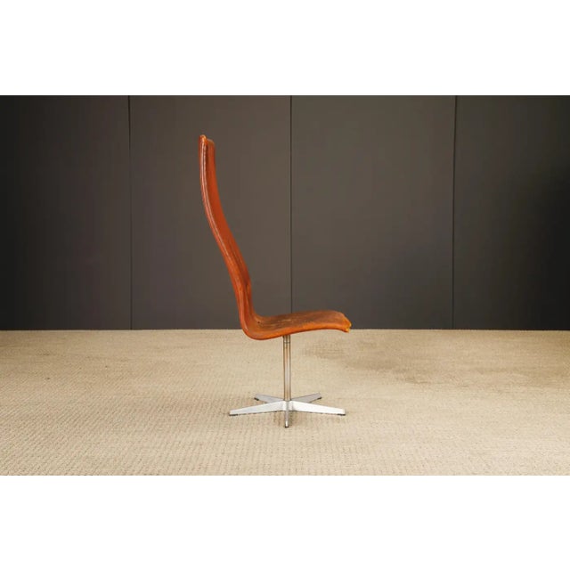 'Oxford' Highback Swivel Chair by Arne Jacobsen for Fritz Hansen, 1968, Signed For Sale - Image 12 of 18