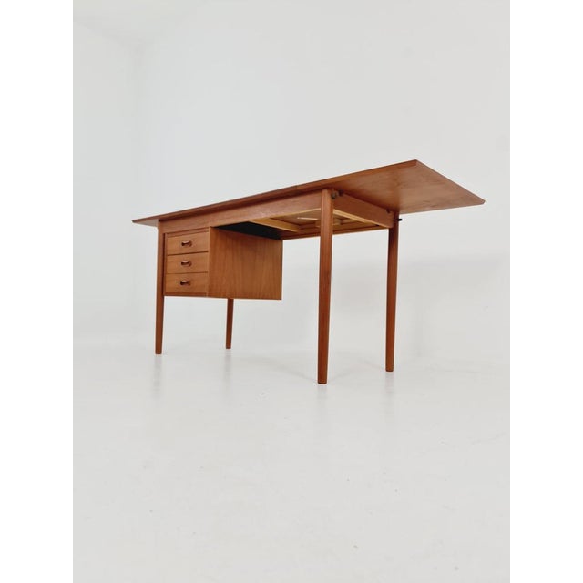 Brown Mid-Century Danish Leaf Drop Teak Desk by Arne Vodder for Sigh & Sons, 1960s For Sale - Image 8 of 11