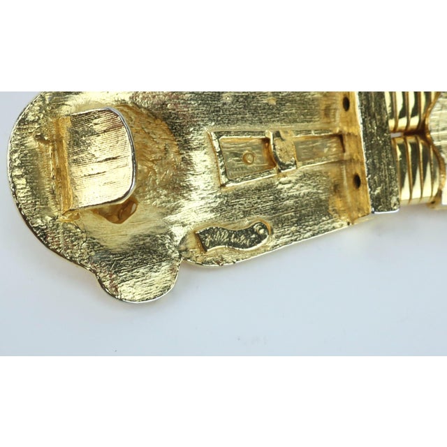 Judith Leiber Gold Lion Medallion Stretch Mesh Belt For Sale - Image 11 of 12